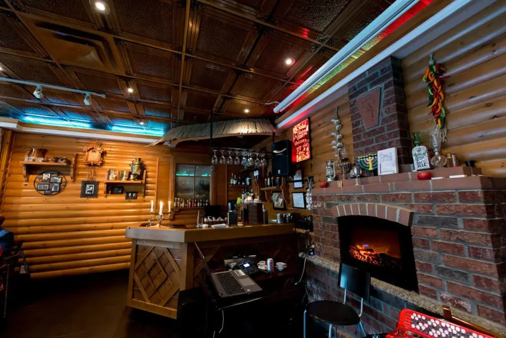 photo_5163396141679315727_y