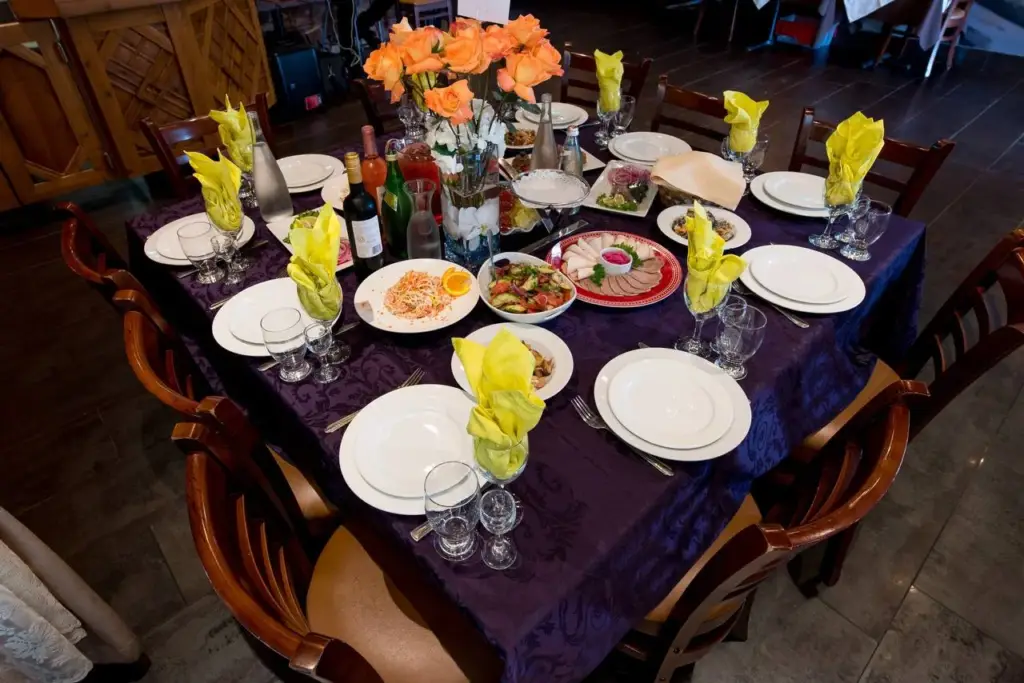 photo_5163396141679315733_y